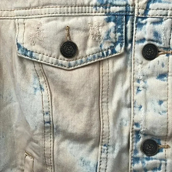 Free People Acid Wash Distressed Cropped Denim Jacket Women's Size 6 - Picture 5 of 10